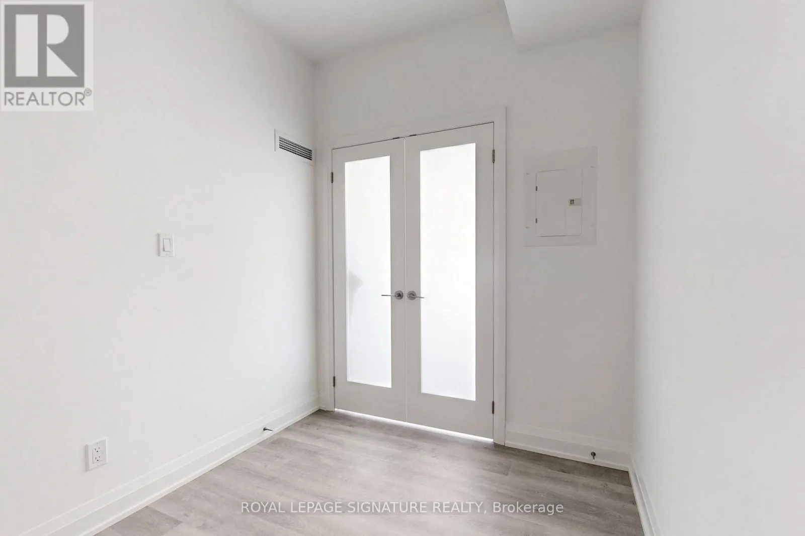 2612 - 56 ANDRE DE GRASSE STREET