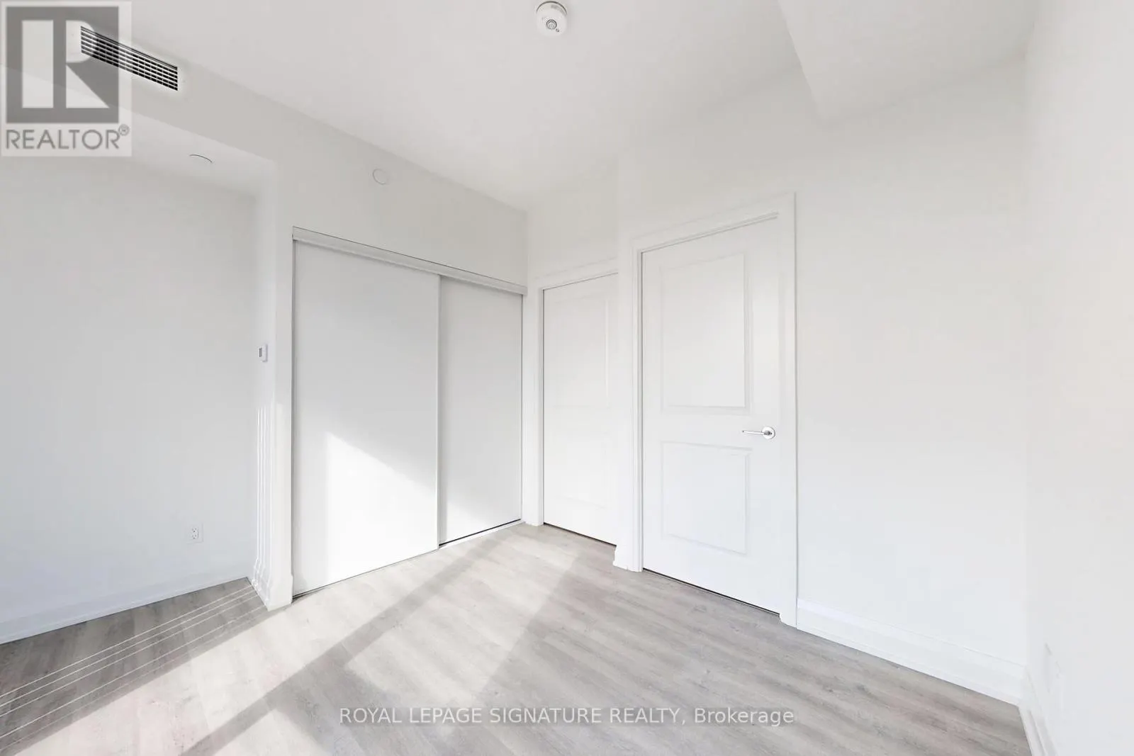 2612 - 56 ANDRE DE GRASSE STREET