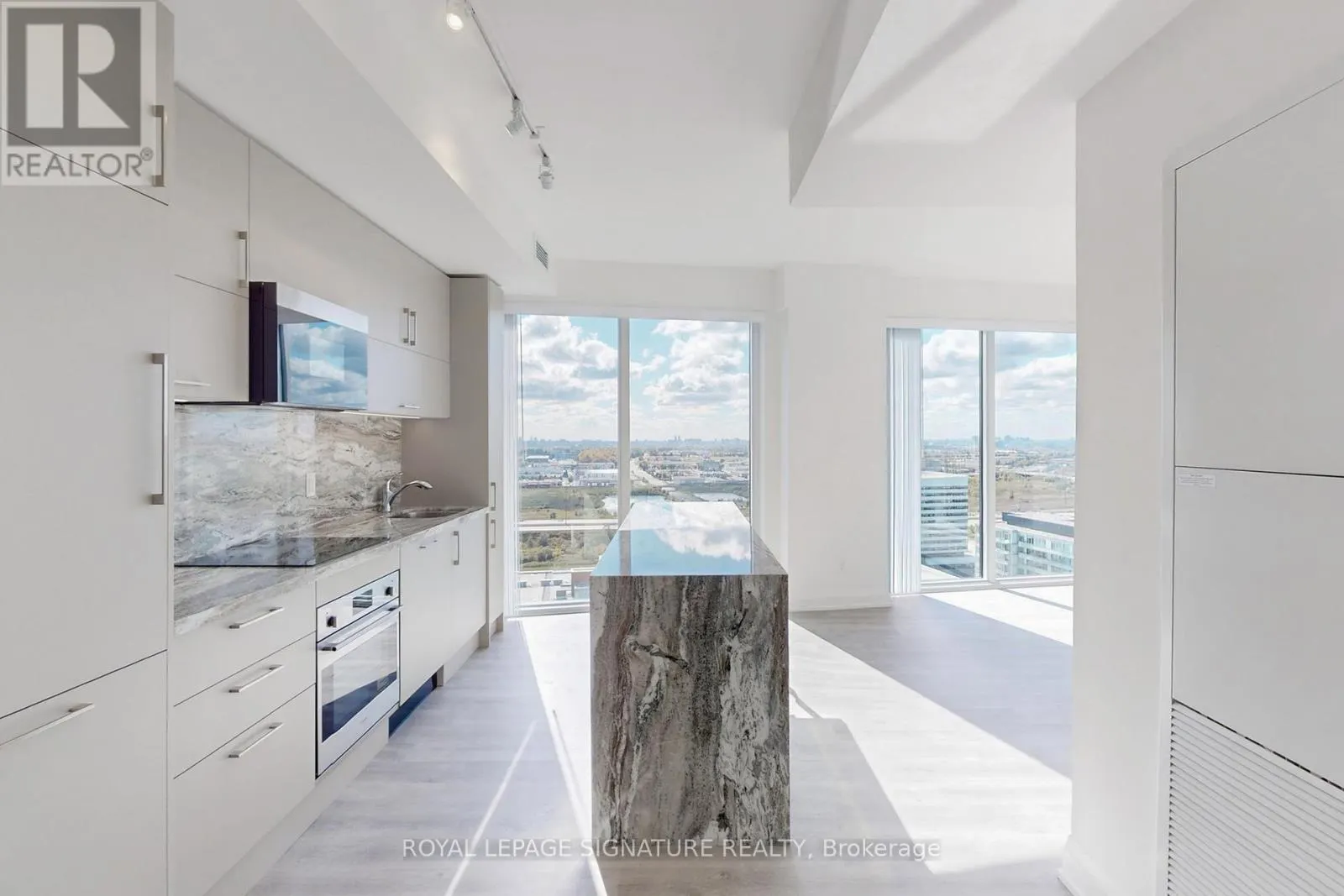 2612 - 56 ANDRE DE GRASSE STREET