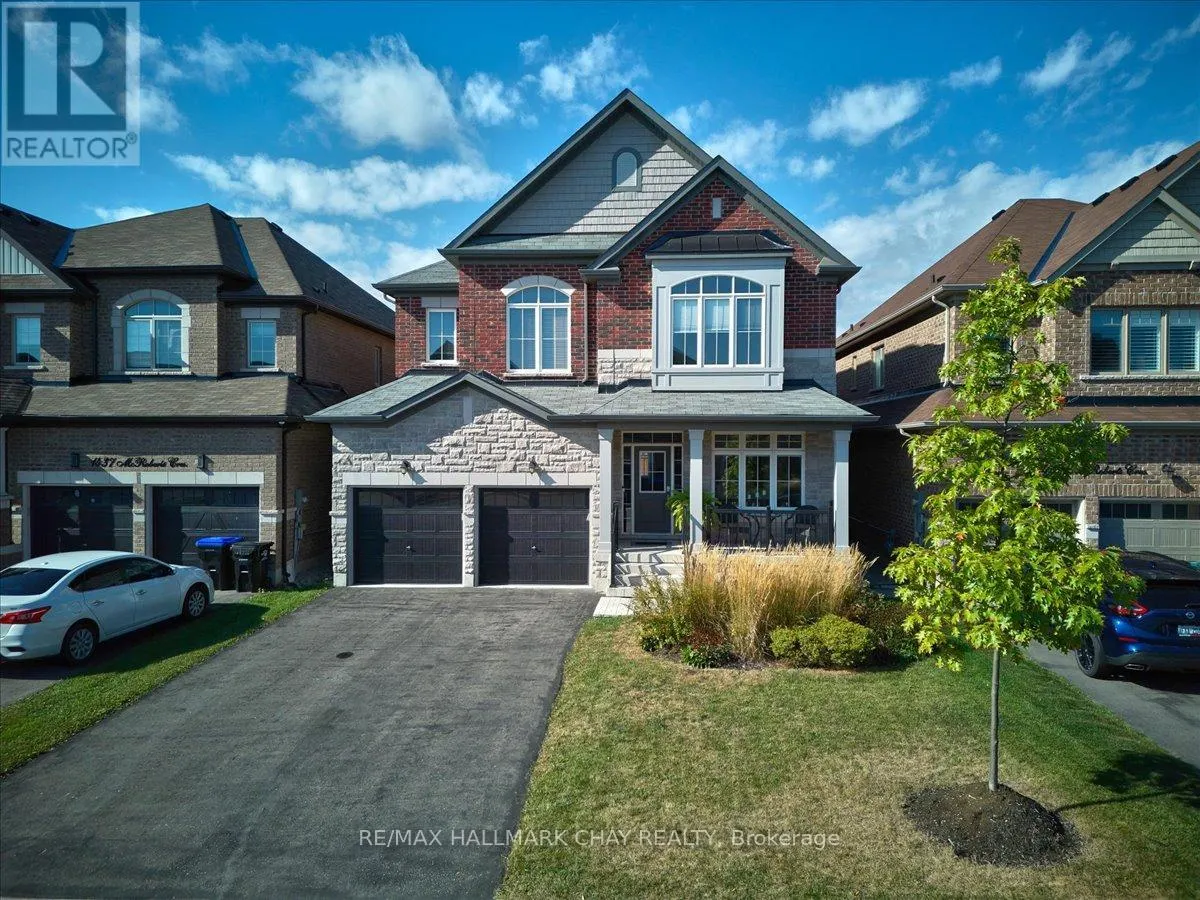 1433 MCROBERTS CRESCENT