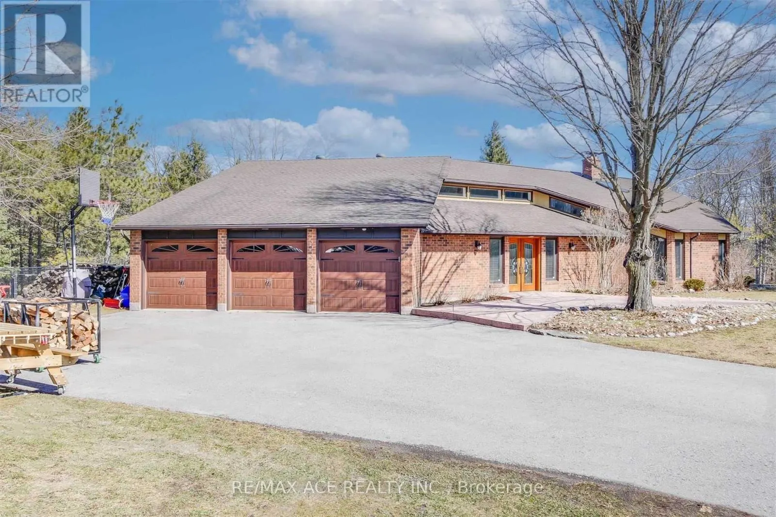 5 ISLAND COURT