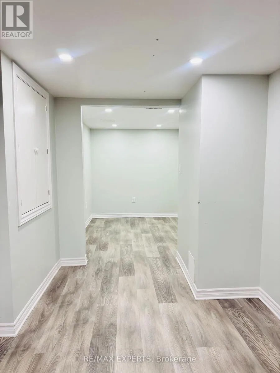 LOWER - 106 KNOTT END CRESCENT