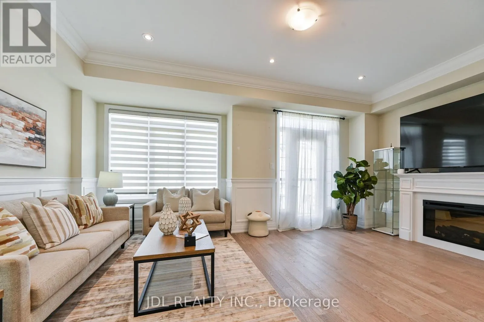 17 THOMAS FOSTER STREET