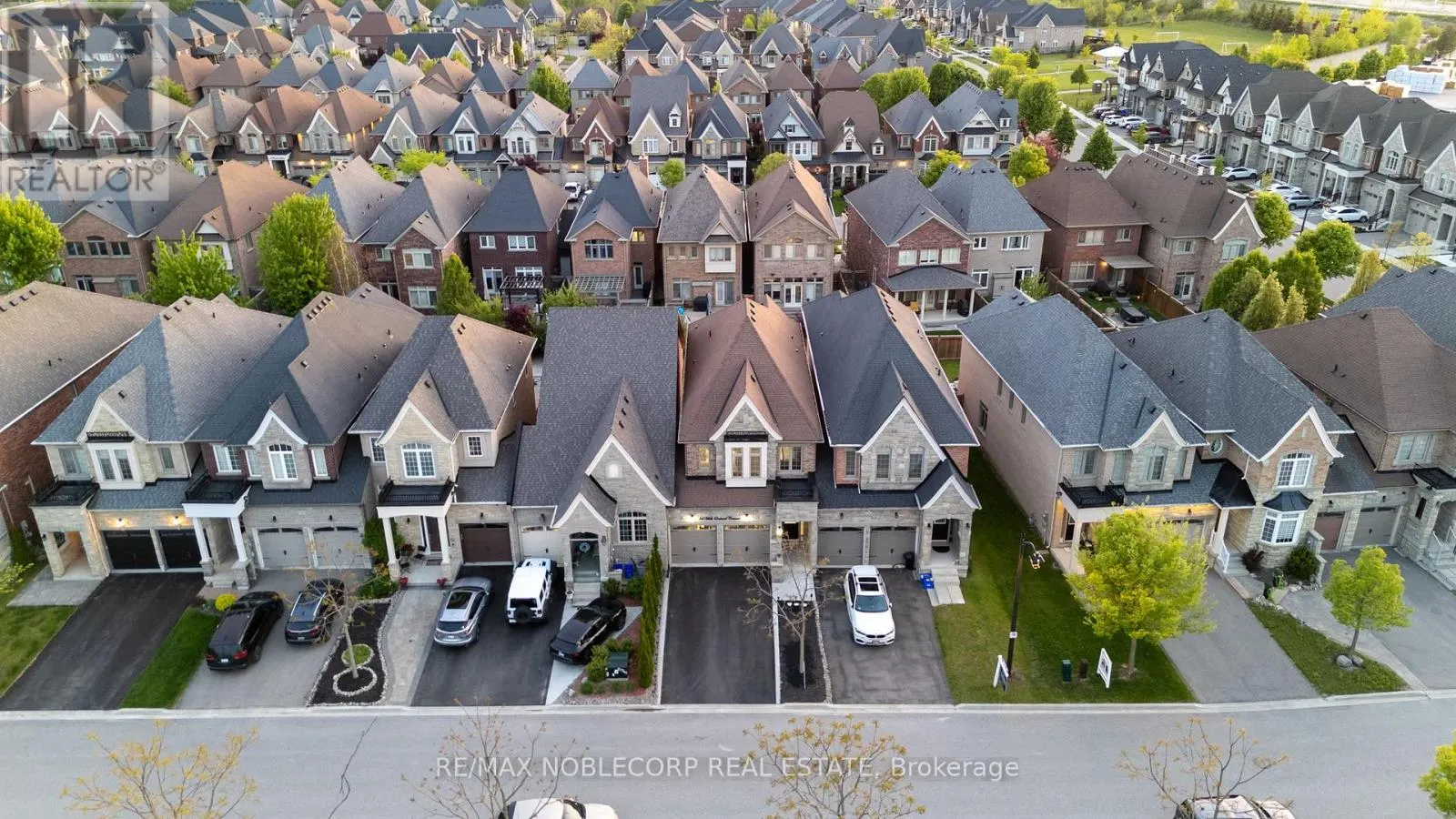 54 WELLS ORCHARD CRESCENT