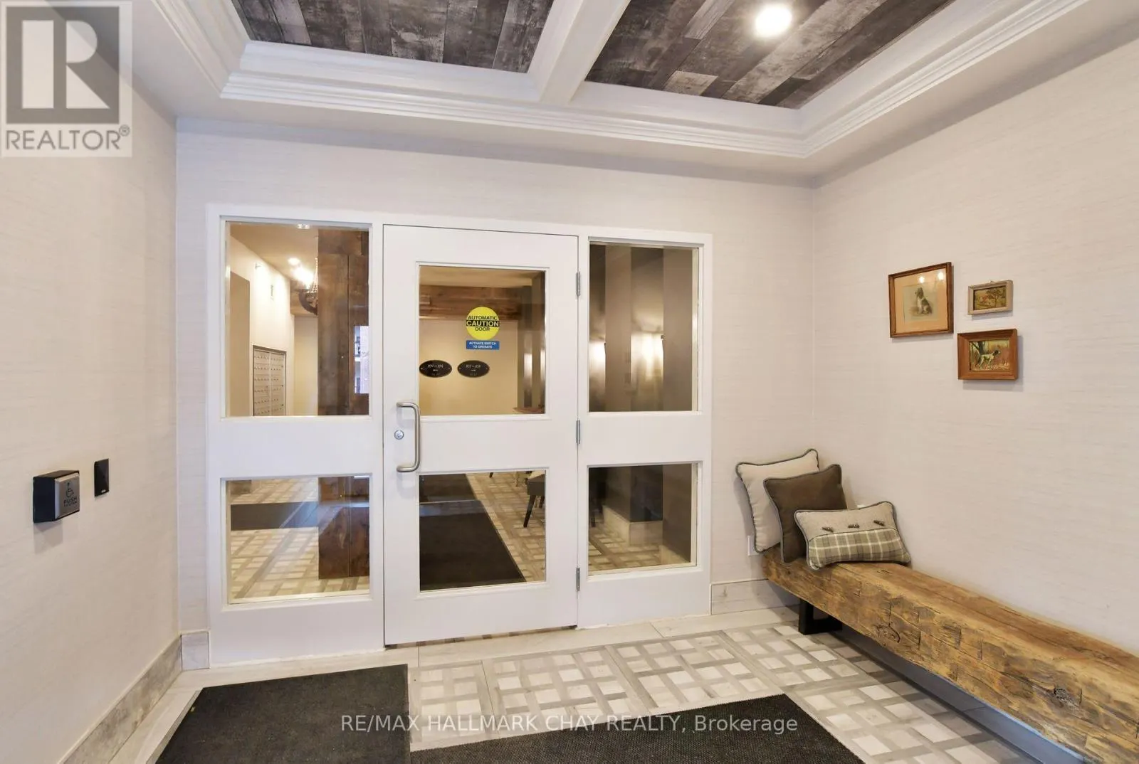 109 - 157 WELLINGTON STREET E