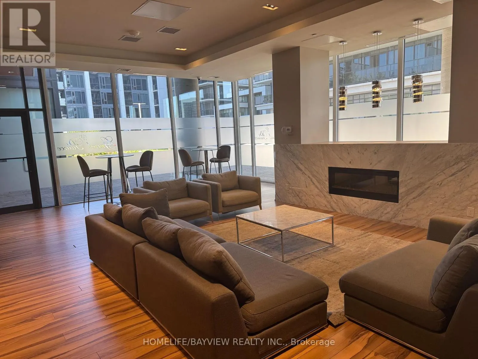 316 - 9618 YONGE STREET