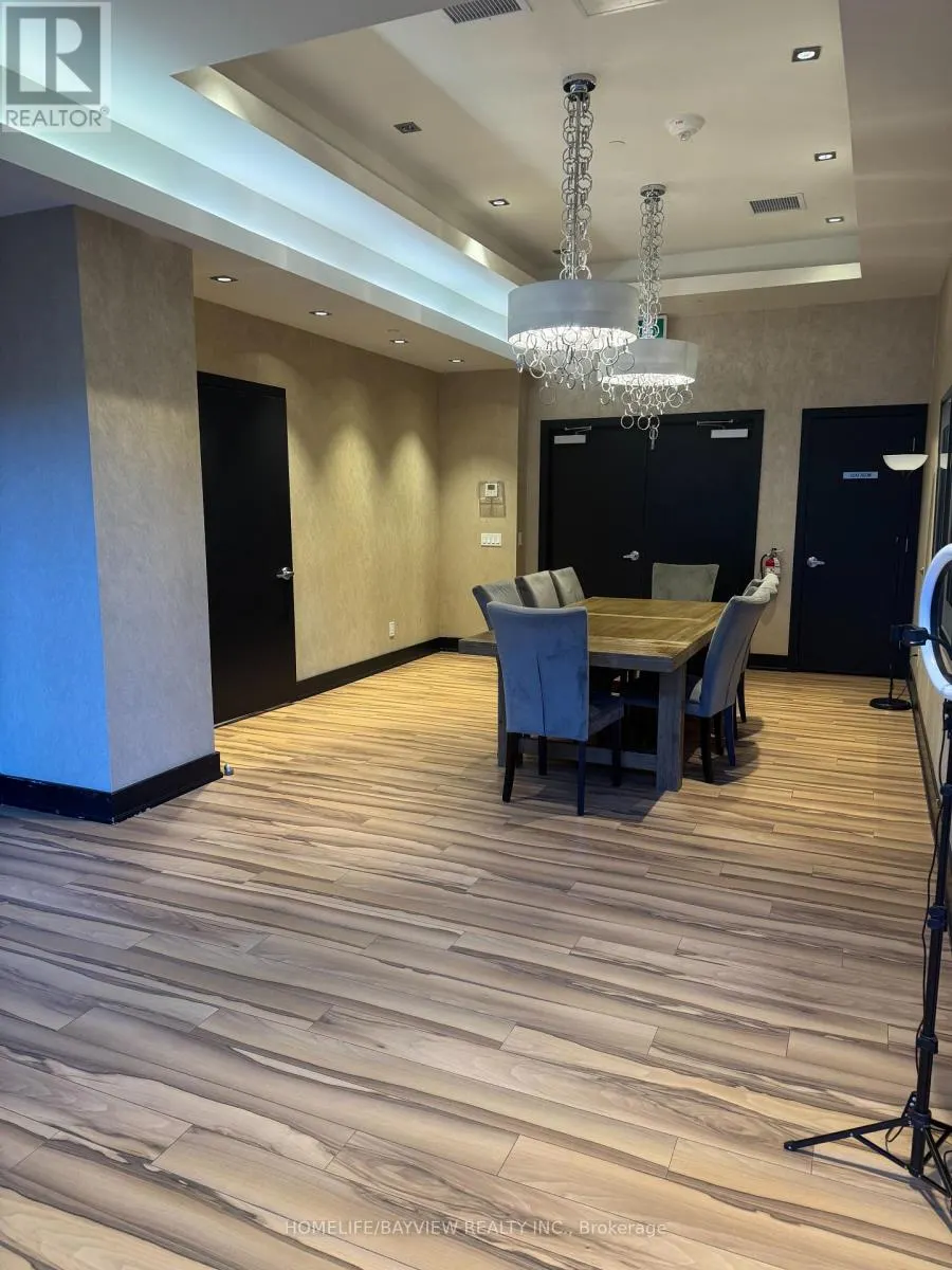316 - 9618 YONGE STREET