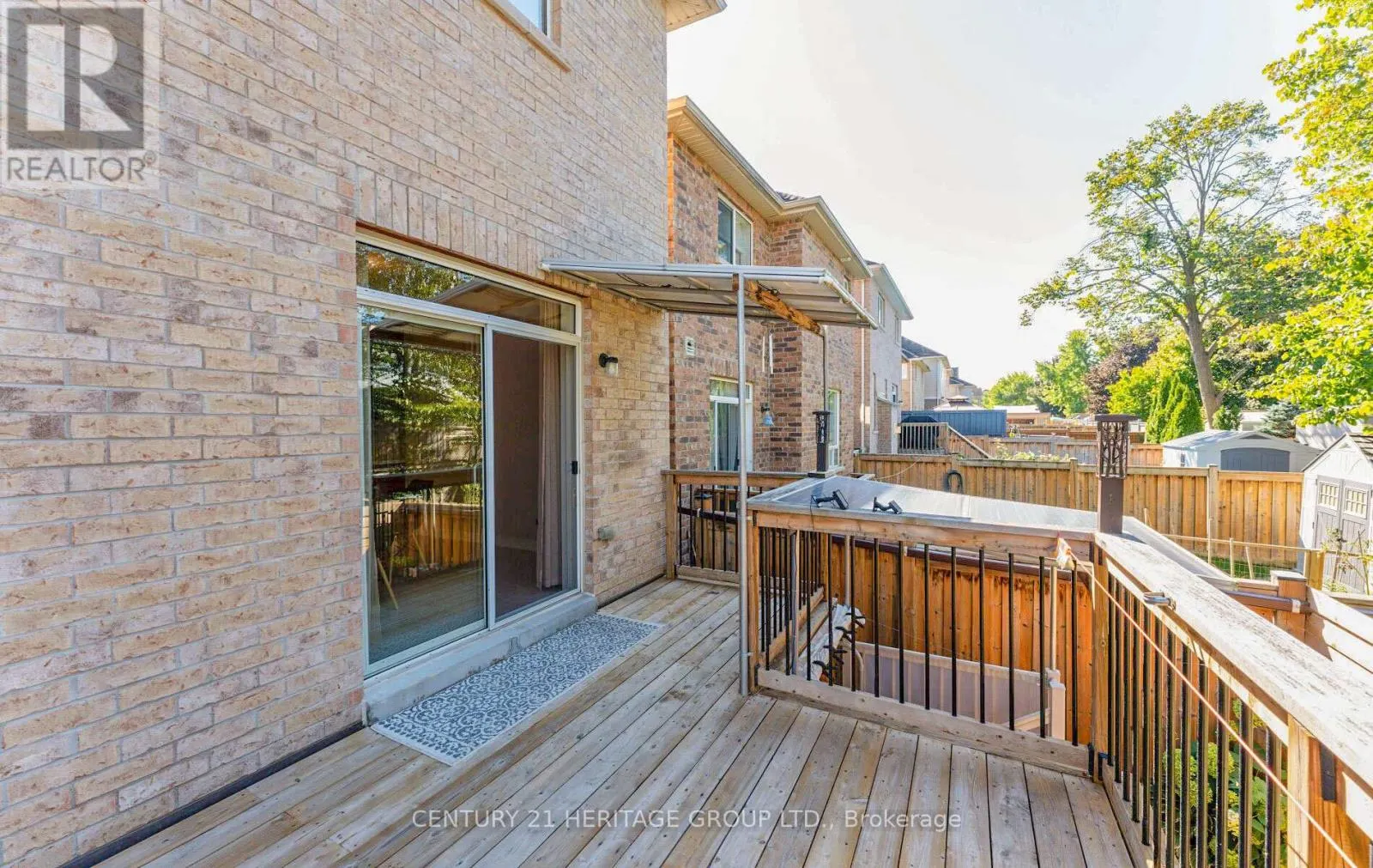 UPPER - 50 SYDIE LANE