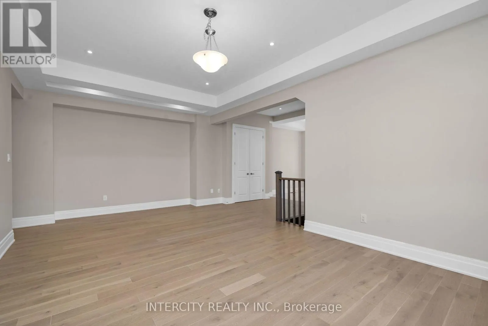 2 PINE HEIGHTS DRIVE