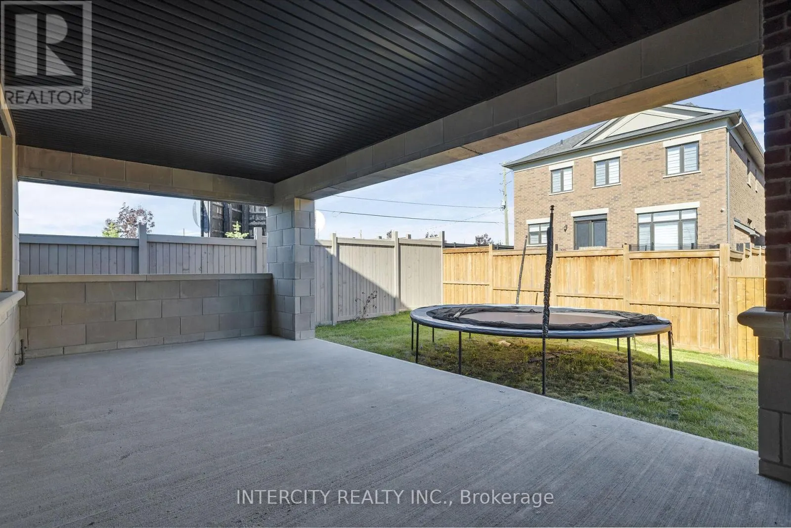 2 PINE HEIGHTS DRIVE