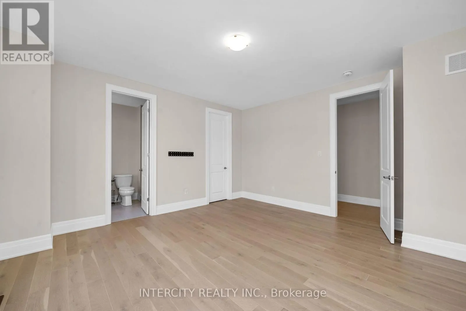 2 PINE HEIGHTS DRIVE