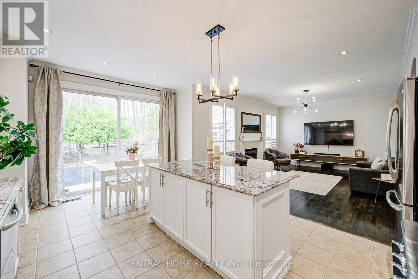 116 WOOD RIM DRIVE