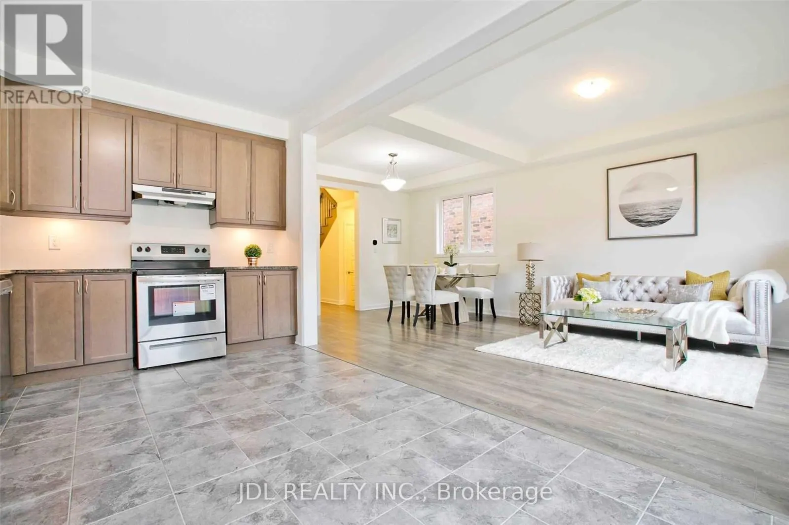 16 CASELY AVENUE