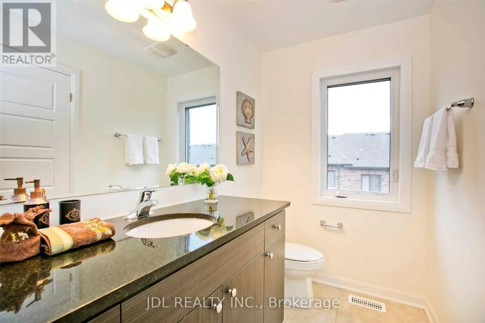 16 CASELY AVENUE