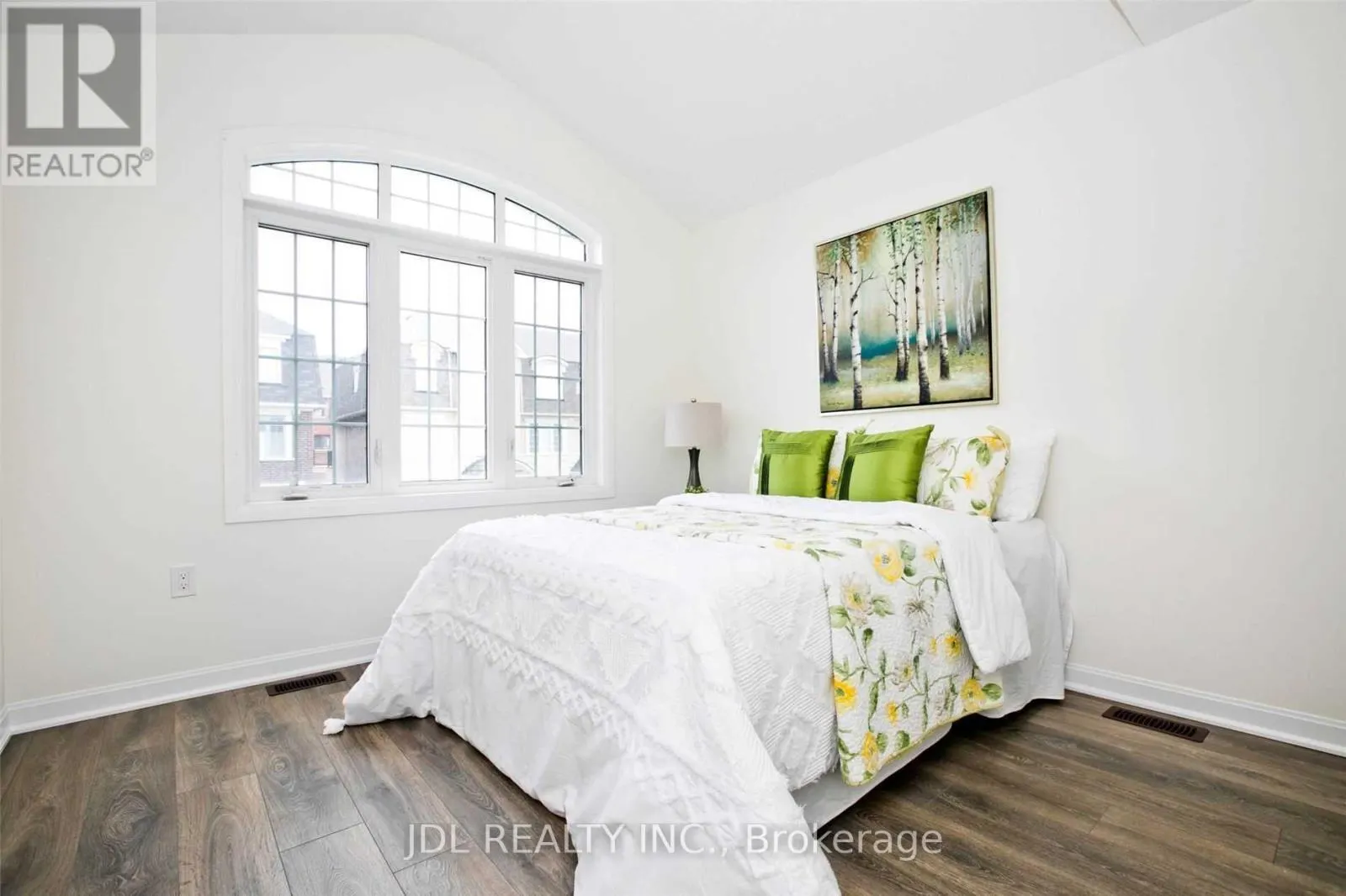 16 CASELY AVENUE