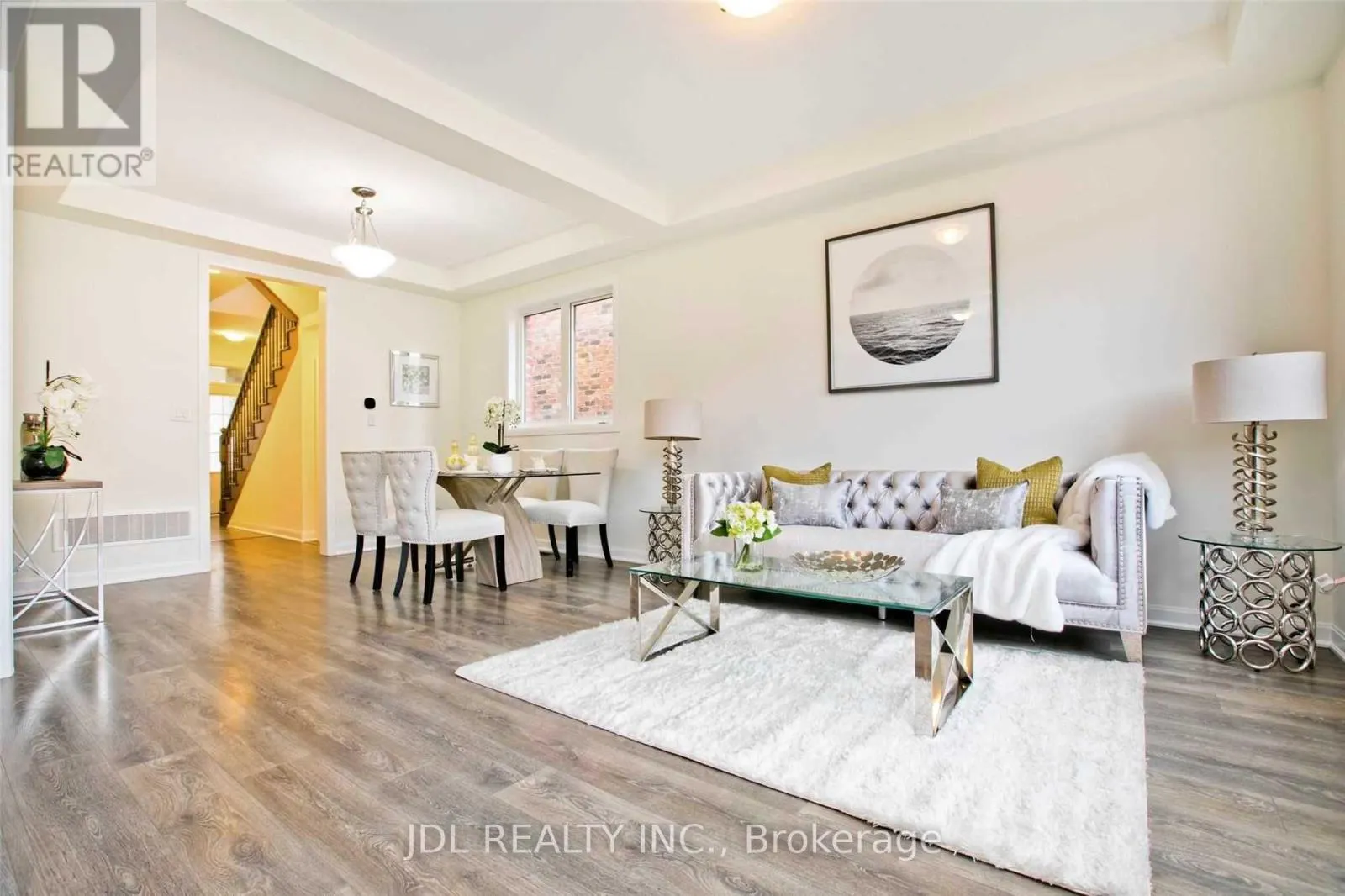 16 CASELY AVENUE