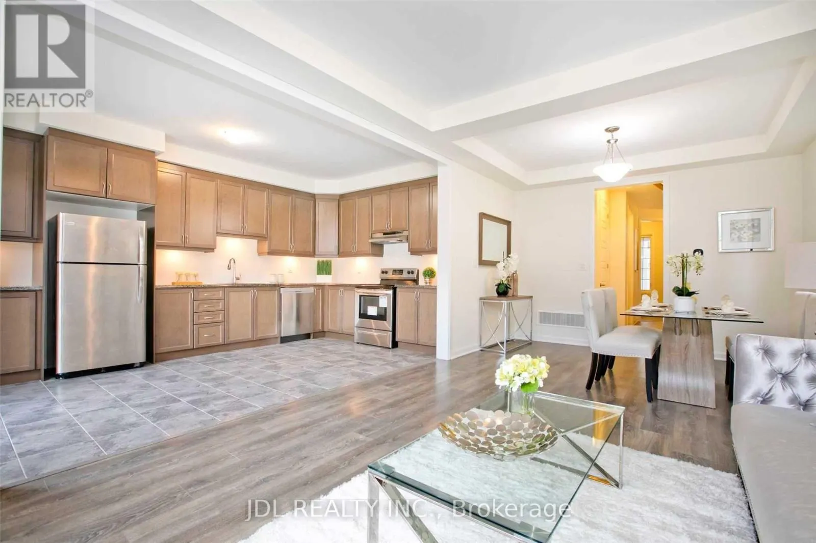 16 CASELY AVENUE