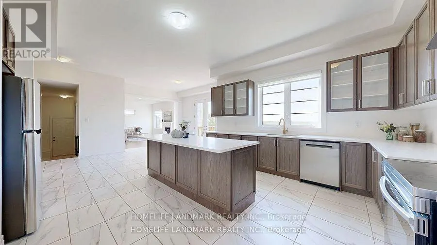 16 SLATER CRESCENT