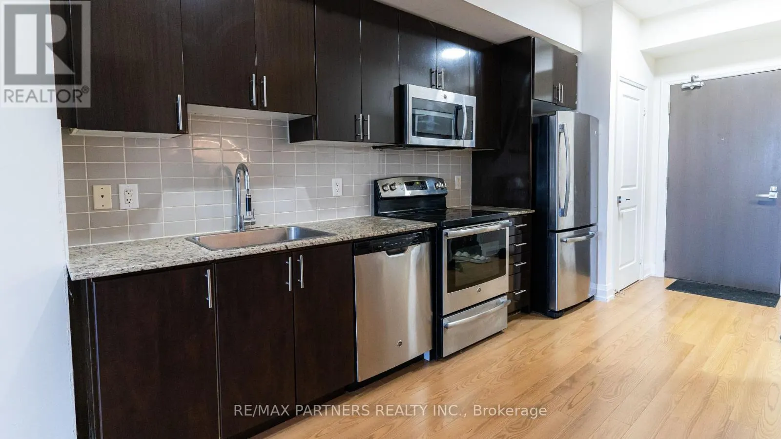 1903 - 7171 YONGE STREET