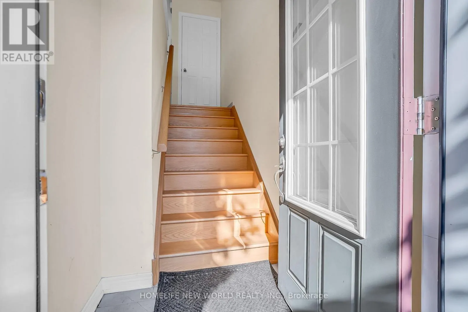193 DUNDAS WAY