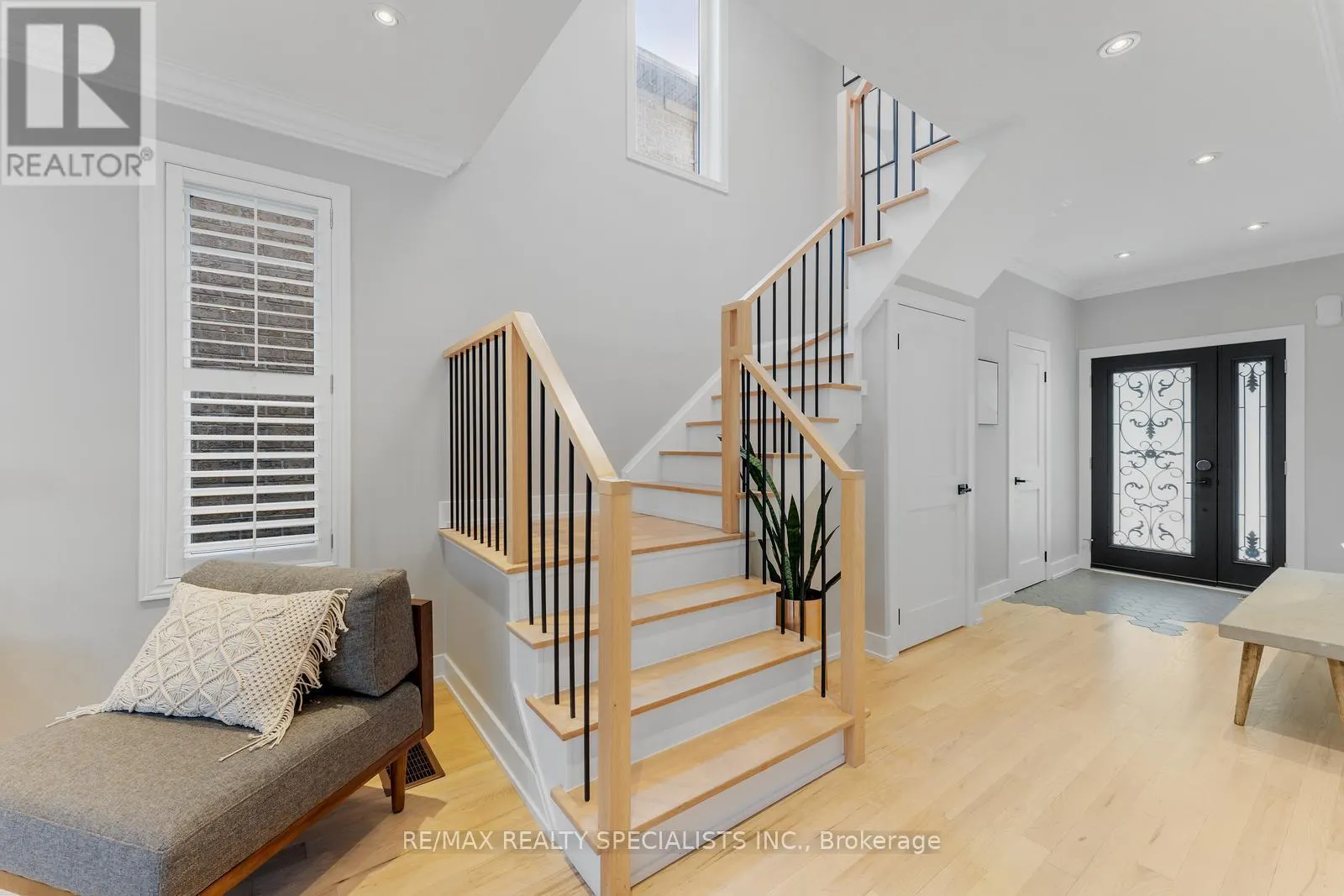 25 GRAPEVINE DRIVE