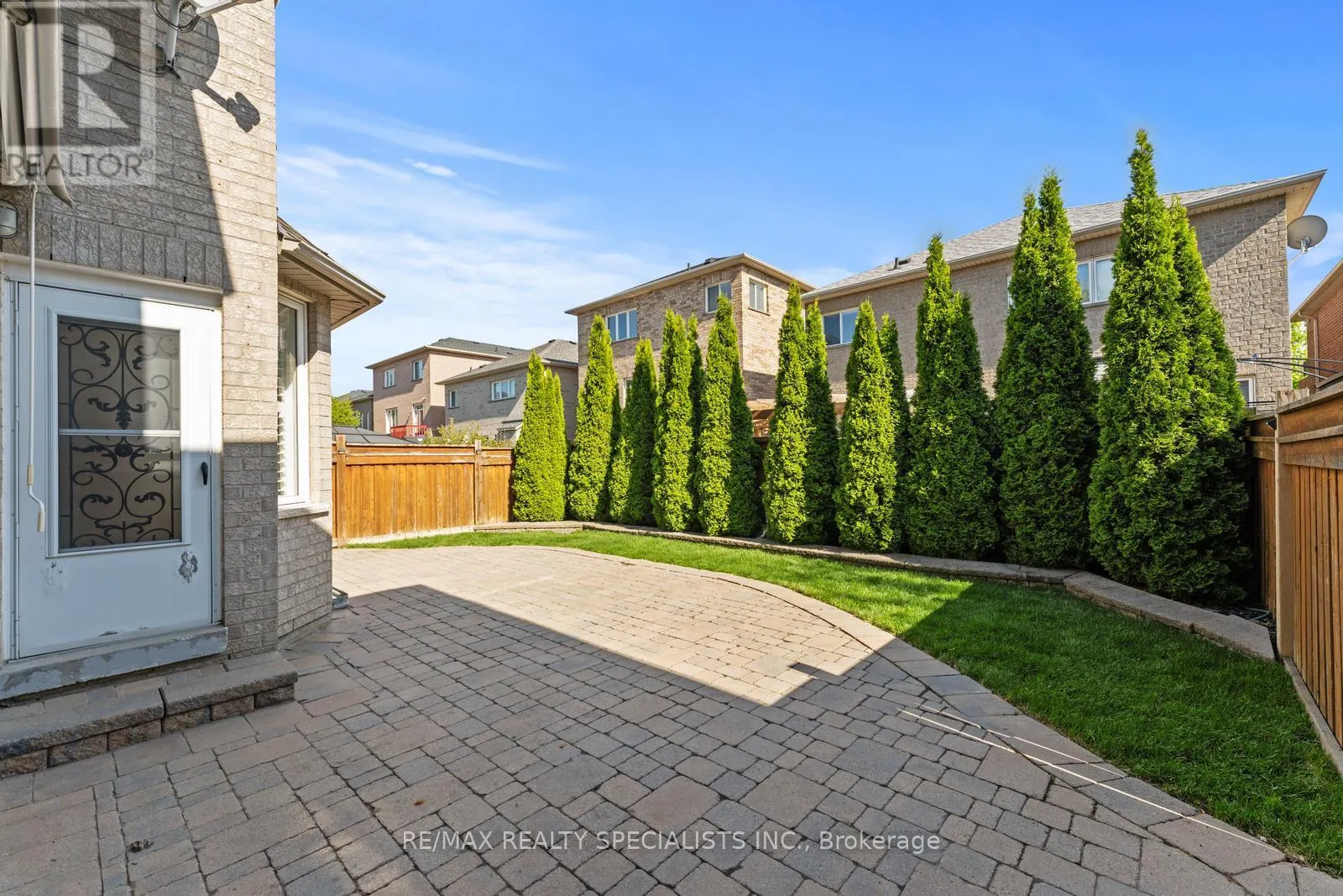 25 GRAPEVINE DRIVE