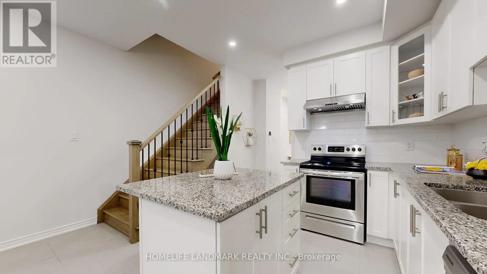 575 WHITE'S HILL AVENUE