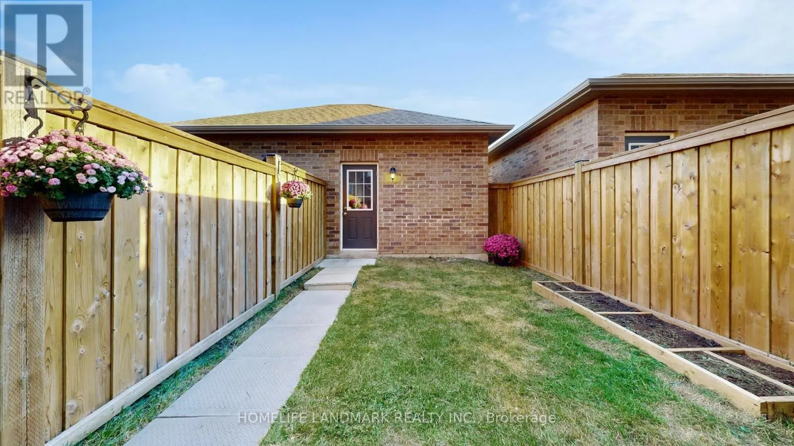 575 WHITE'S HILL AVENUE