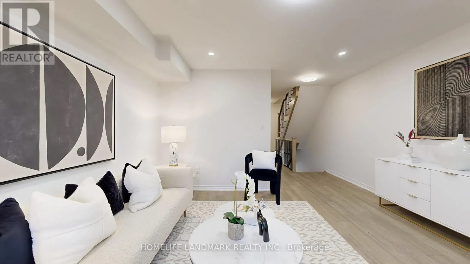 575 WHITE'S HILL AVENUE