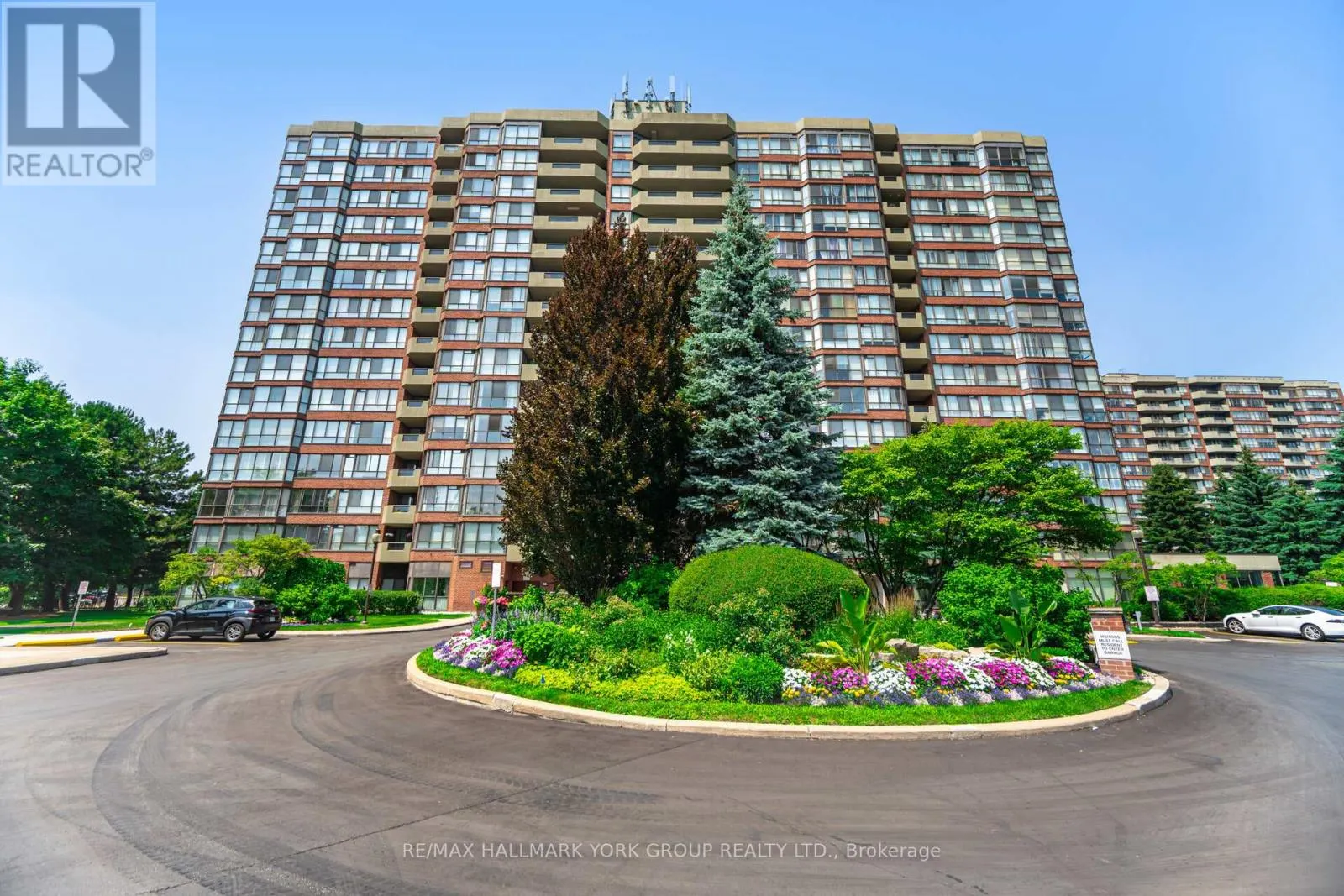 1413 - 100 OBSERVATORY LANE