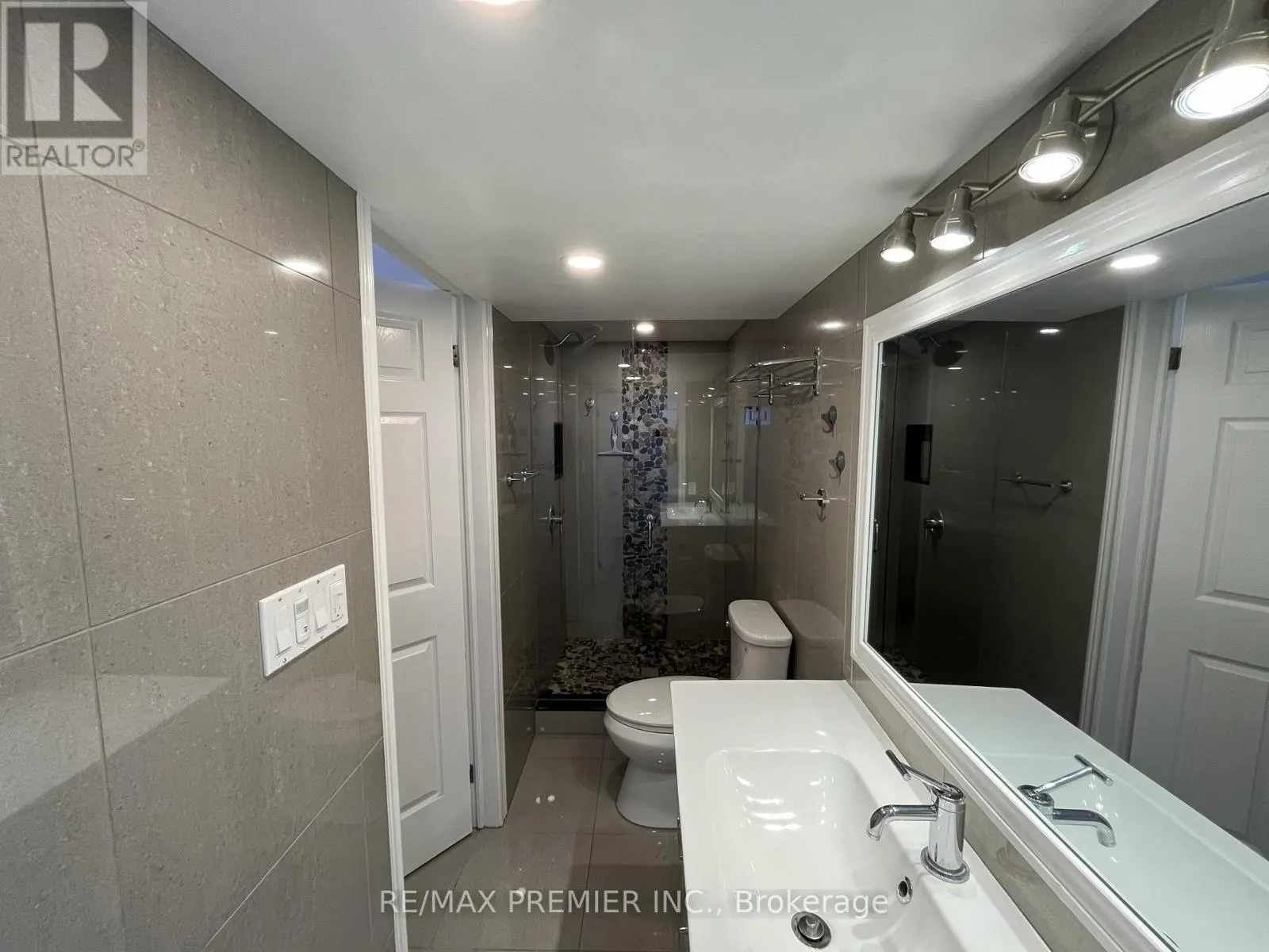 BSMT - 126 PIONEER LANE