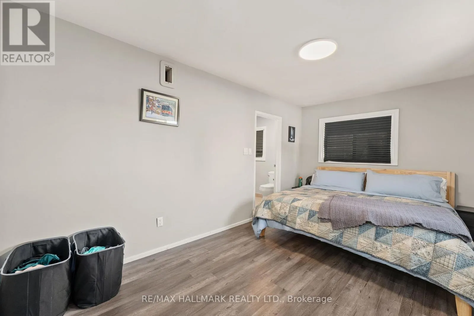 41 SHIRLEA BOULEVARD