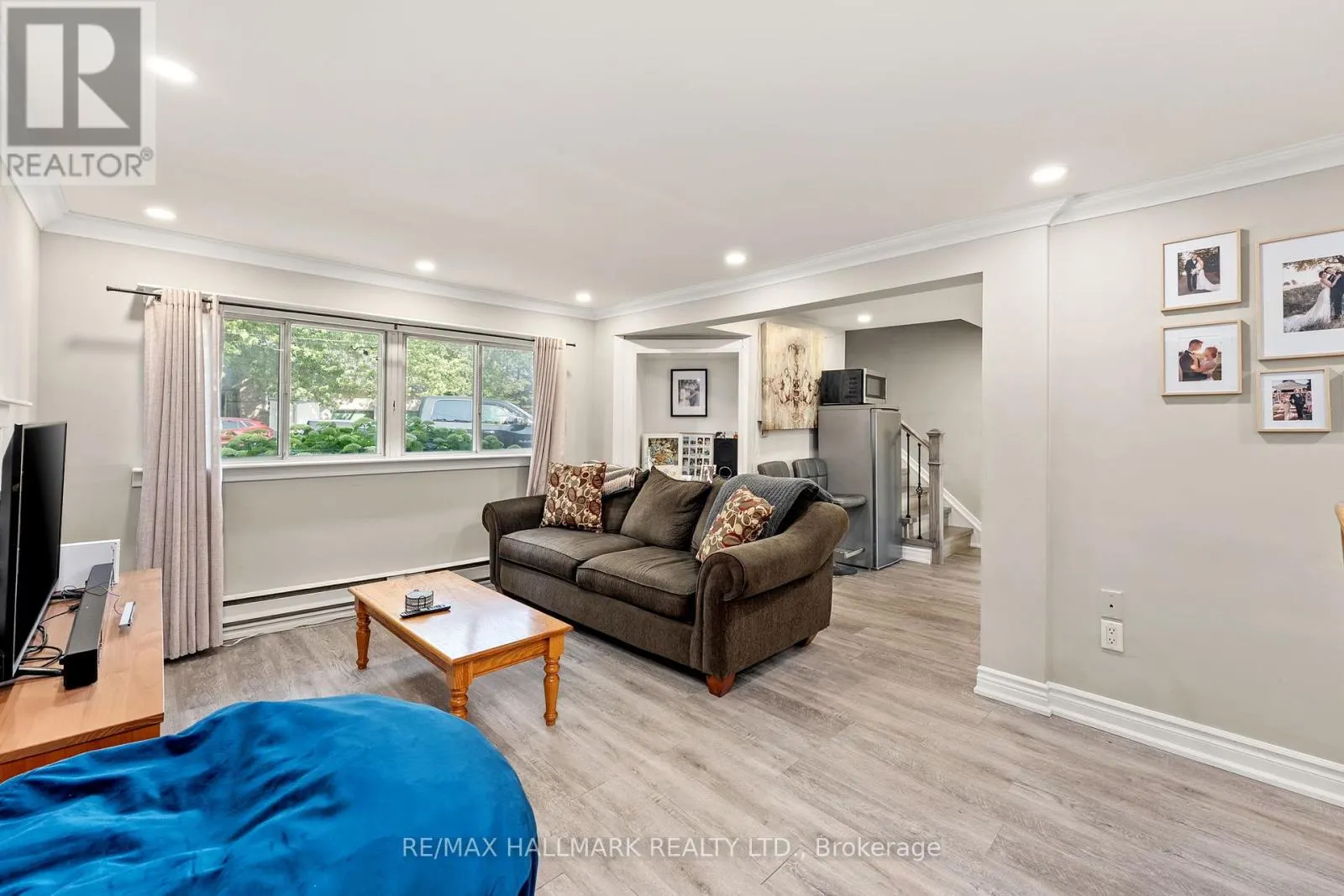 41 SHIRLEA BOULEVARD