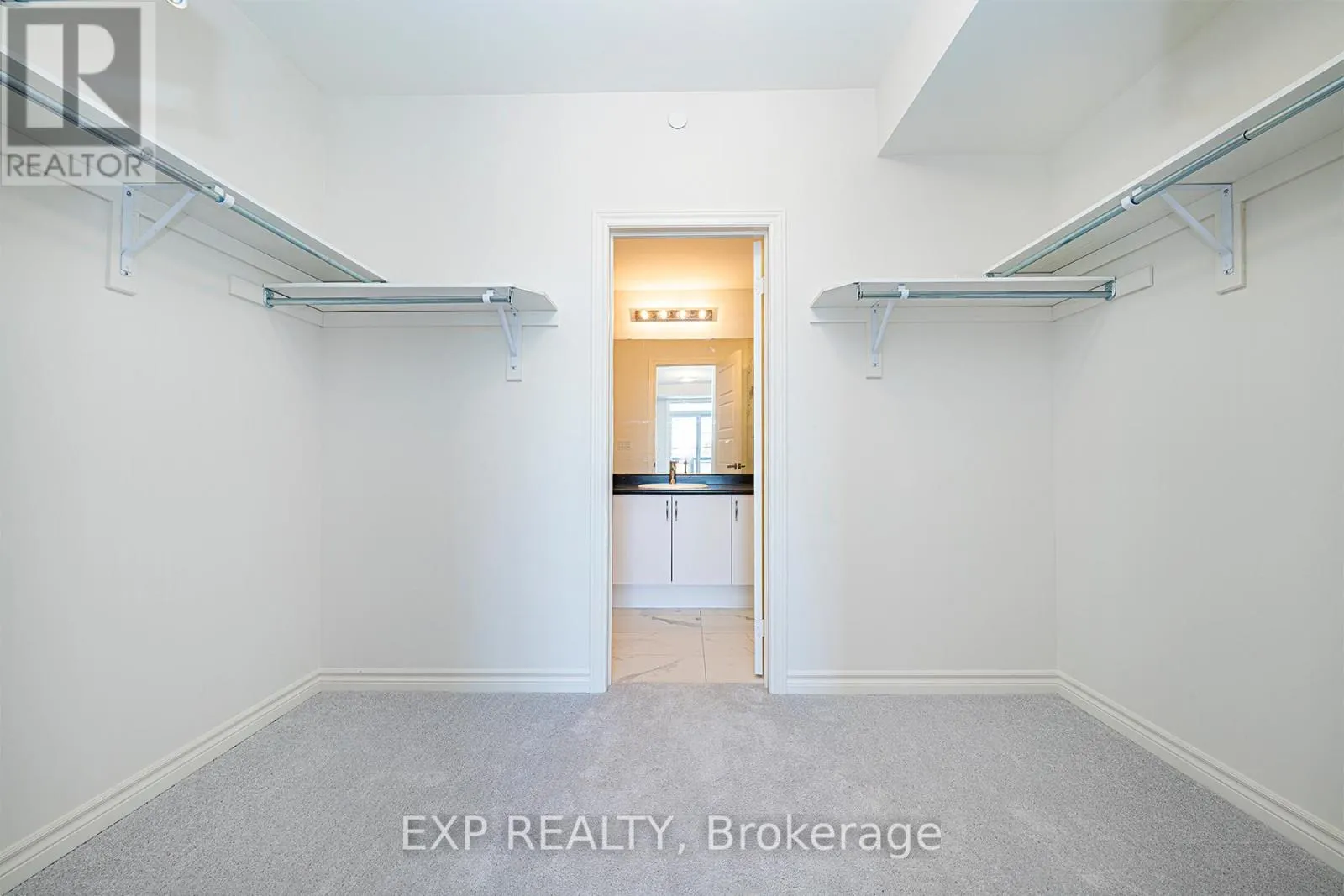 407 - 110 GREW BOULEVARD