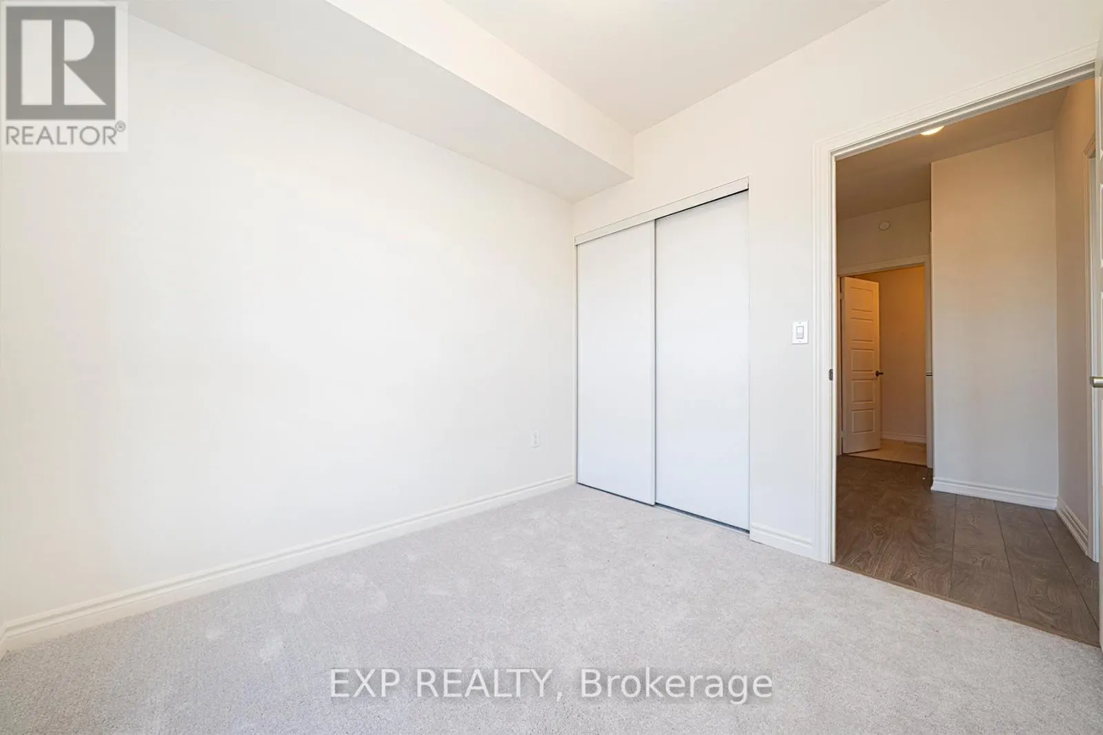 407 - 110 GREW BOULEVARD