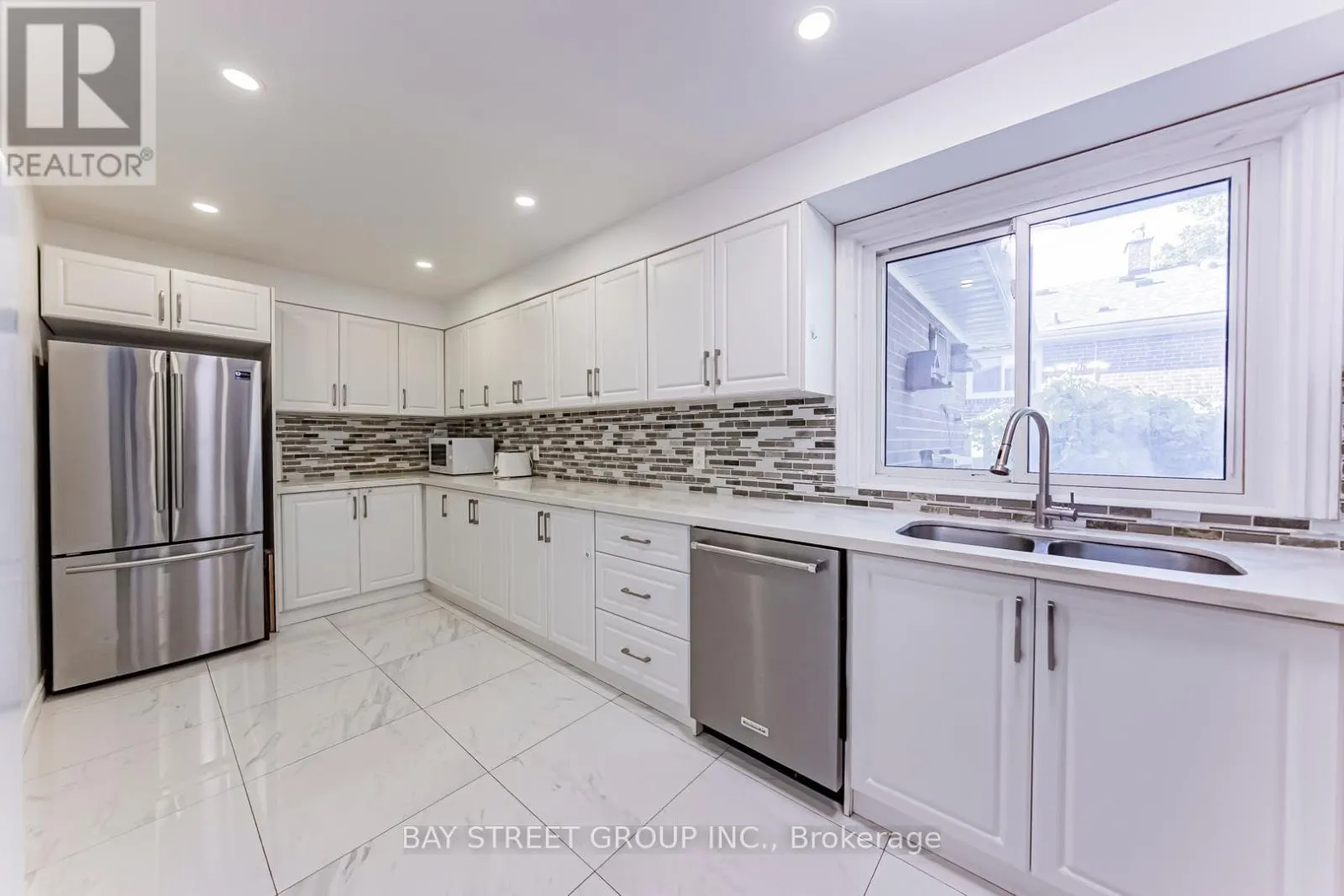 43 SHERWOOD FOREST DRIVE