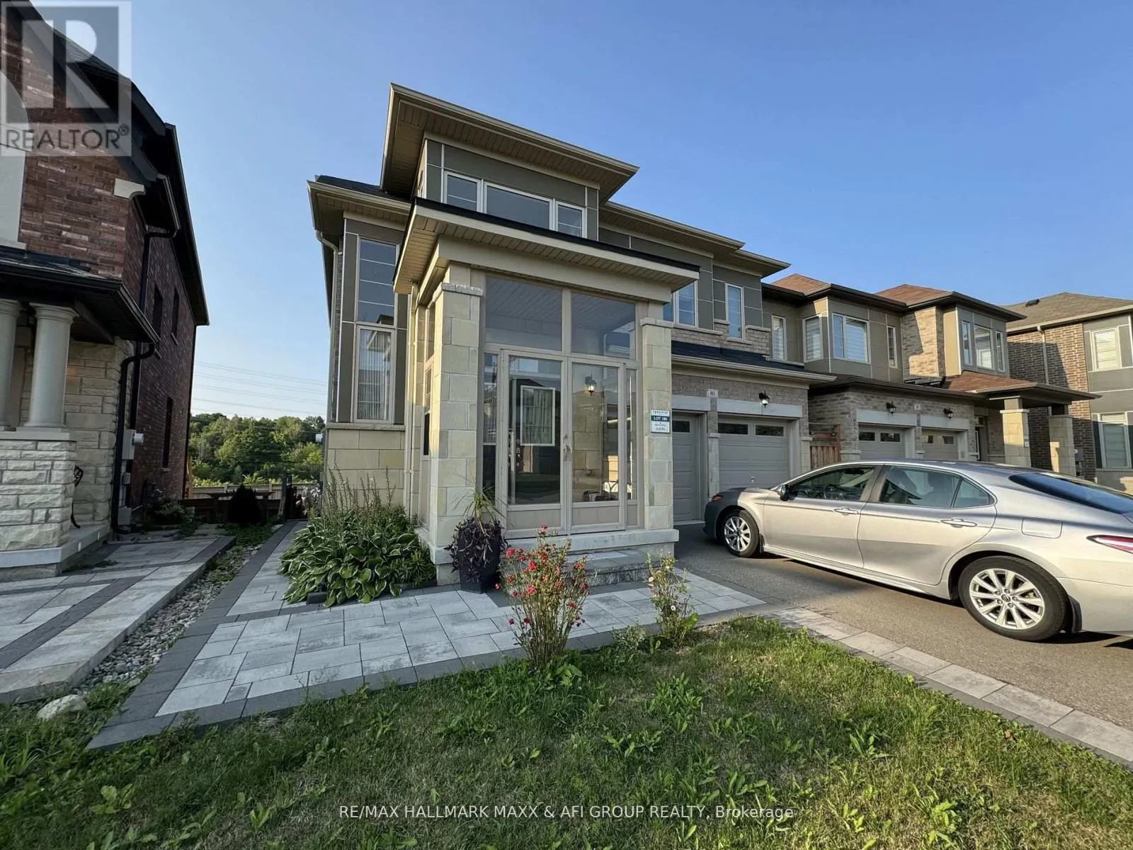 LOWER - 80 CHOUINARD WAY