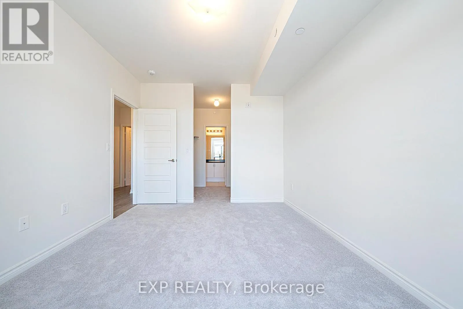 407 - 110 GREW BOULEVARD