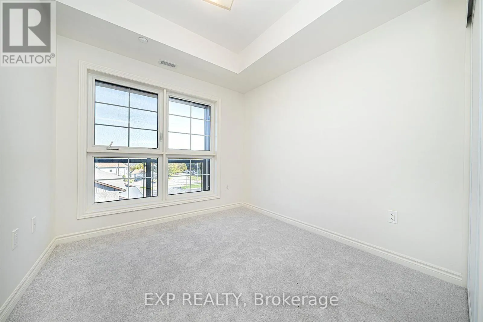 407 - 110 GREW BOULEVARD