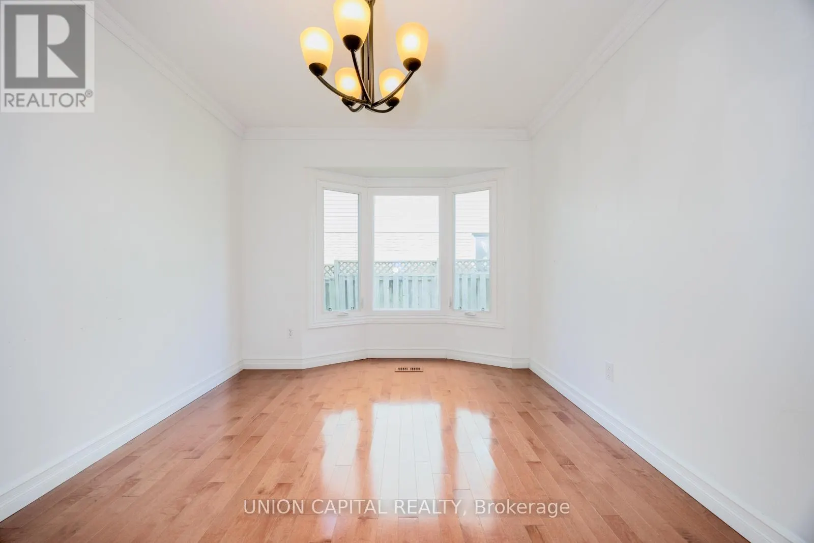 82 OLD YONGE STREET
