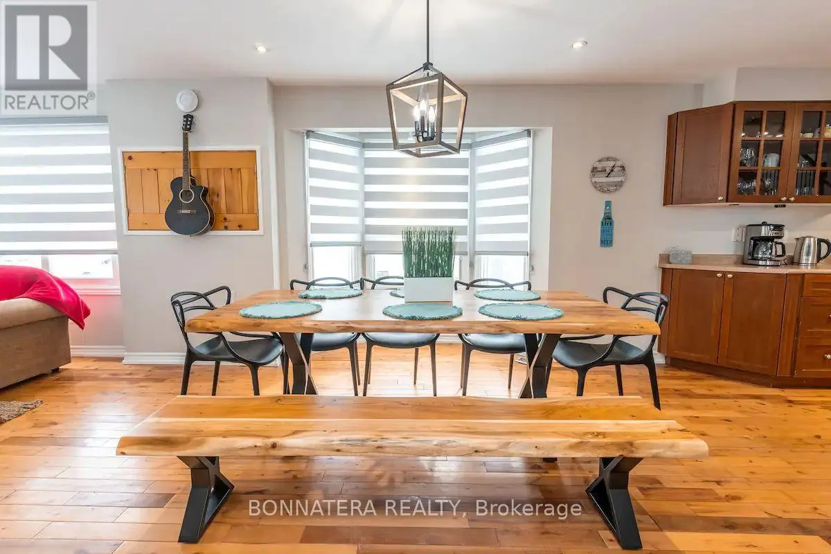 687 INNISFIL BEACH ROAD
