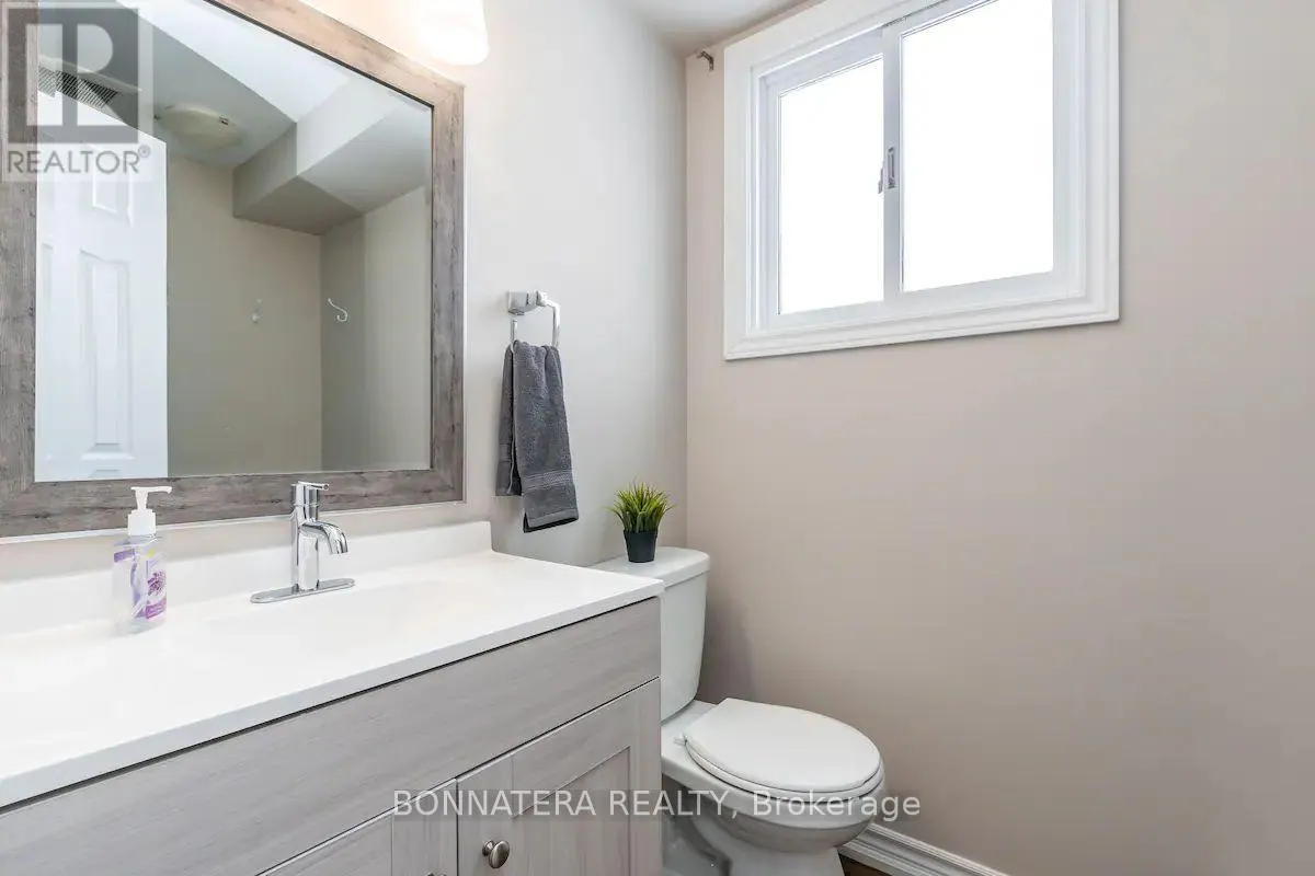687 INNISFIL BEACH ROAD