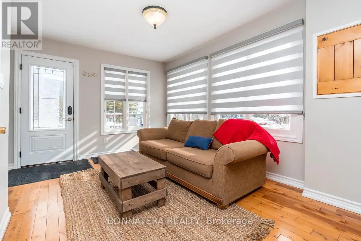 687 INNISFIL BEACH ROAD