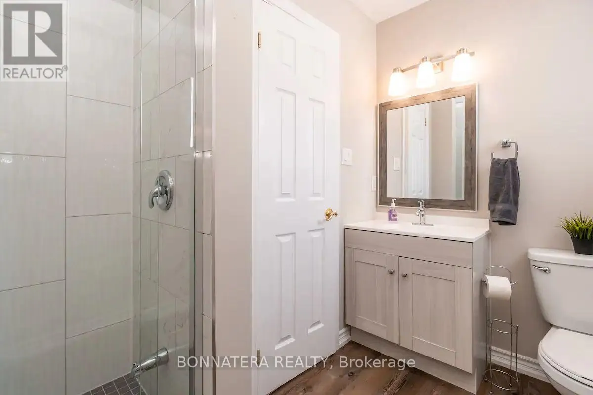 687 INNISFIL BEACH ROAD
