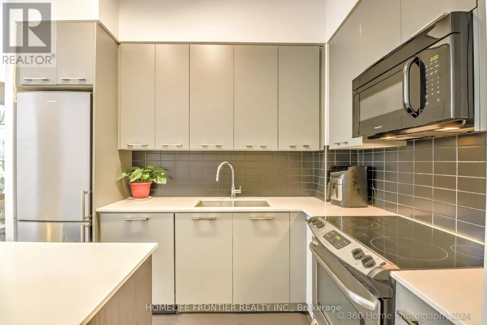 344 - 9471 YONGE STREET
