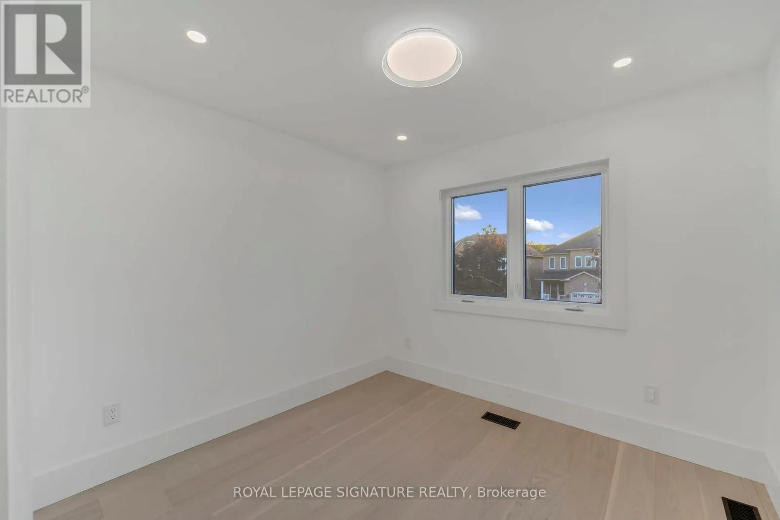 15 NATIONAL PINE DRIVE