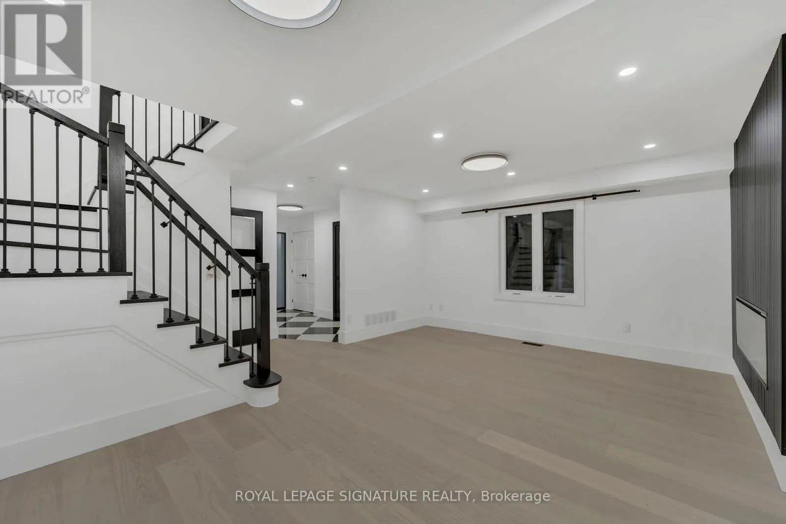15 NATIONAL PINE DRIVE