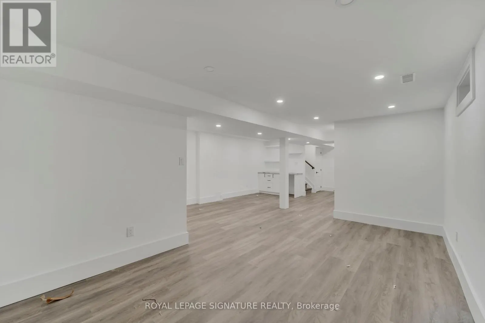 15 NATIONAL PINE DRIVE
