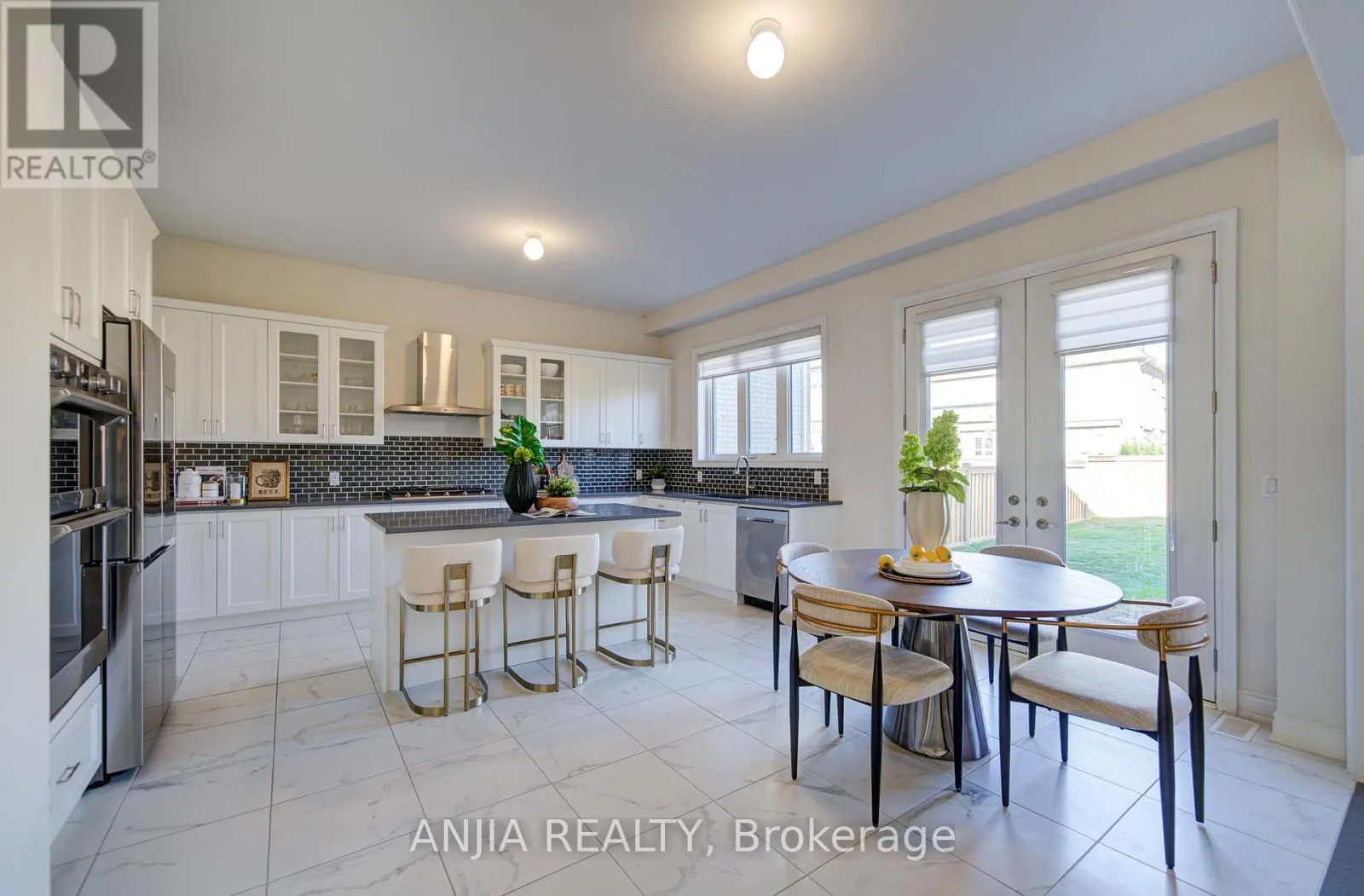 3 JOINER CIRCLE