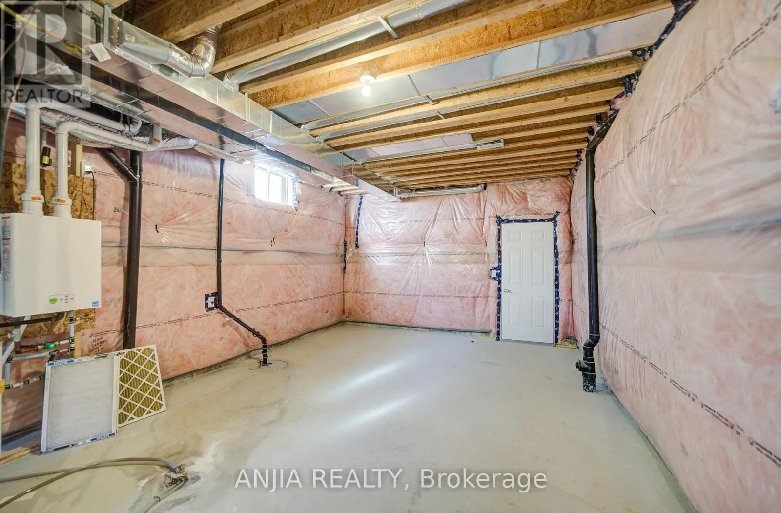3 JOINER CIRCLE